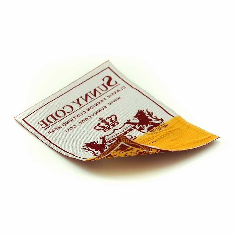 服装织唛布标直接接触人体有伤害吗？